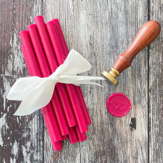 Sealing wax stick in raspberry