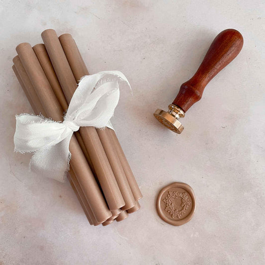 Mocha mousse sealing wax sticks