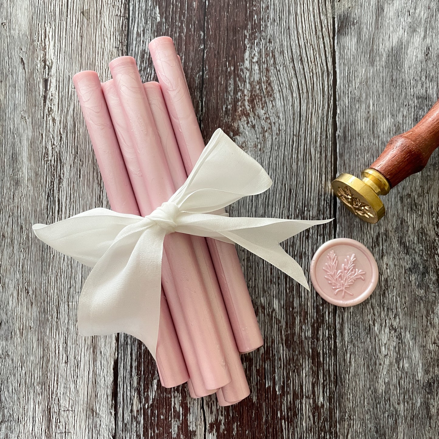 Sealing Wax Stick in Soft Pink wax seals thenaturalpapercompany