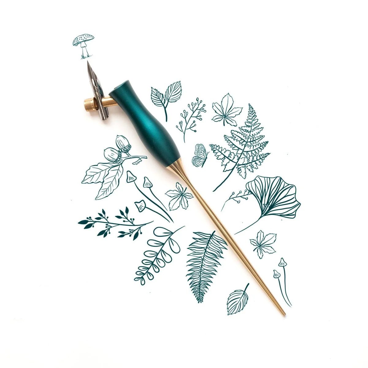 Oblique calligraphy pen for right or left handed calligraphers.  An easy to use calligraphy pen in green and gold