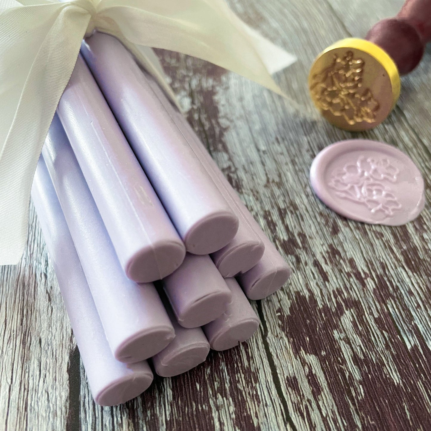 Sealing Wax Stick in Soft Lilac wax seals thenaturalpapercompany   