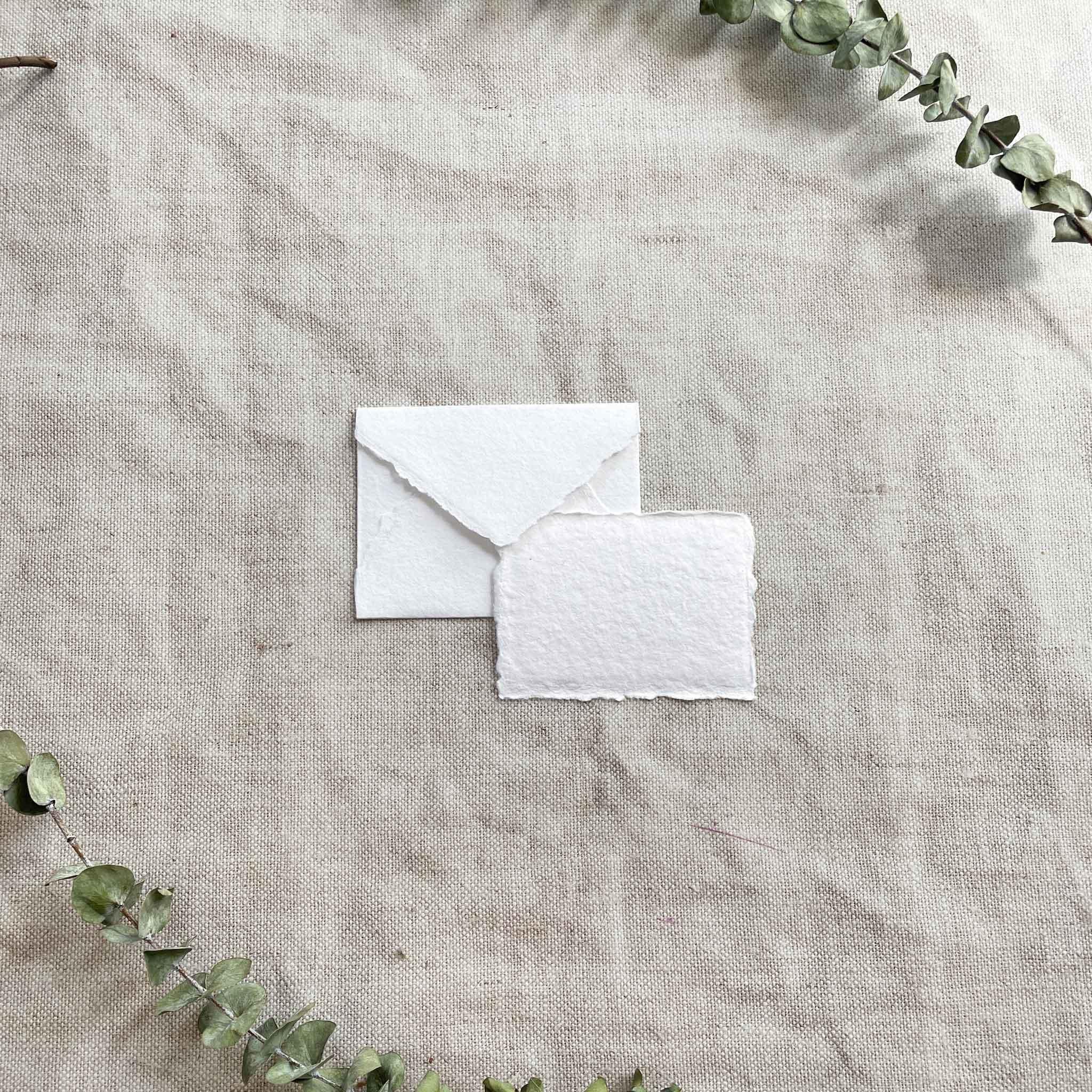 WHITE COTTON CARDS Trauerkarte DT174-D – Handgefertigt, 16x16 Cm, Mit Glitzer