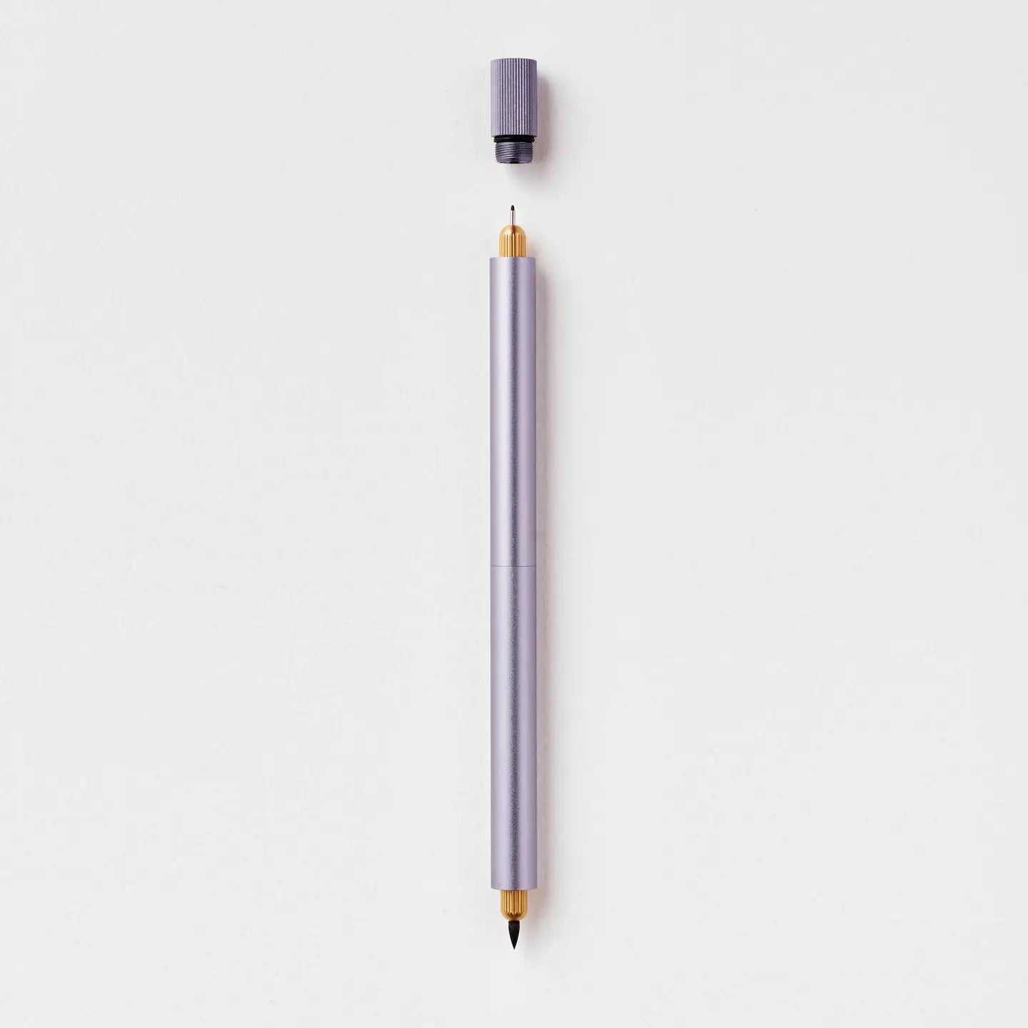 Refillable pen i nLilac.  Toms Studio Lumos Duo multi tip pen for artists