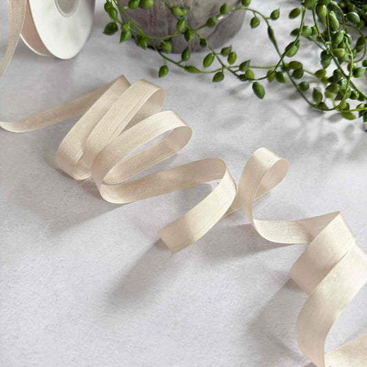 narrow-beige-silk-ribbon
