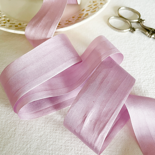 light lilac silk ribbon.  Lilac habotai silk ribbon sold by the meter.  Luxury closed edge silk ribbon
