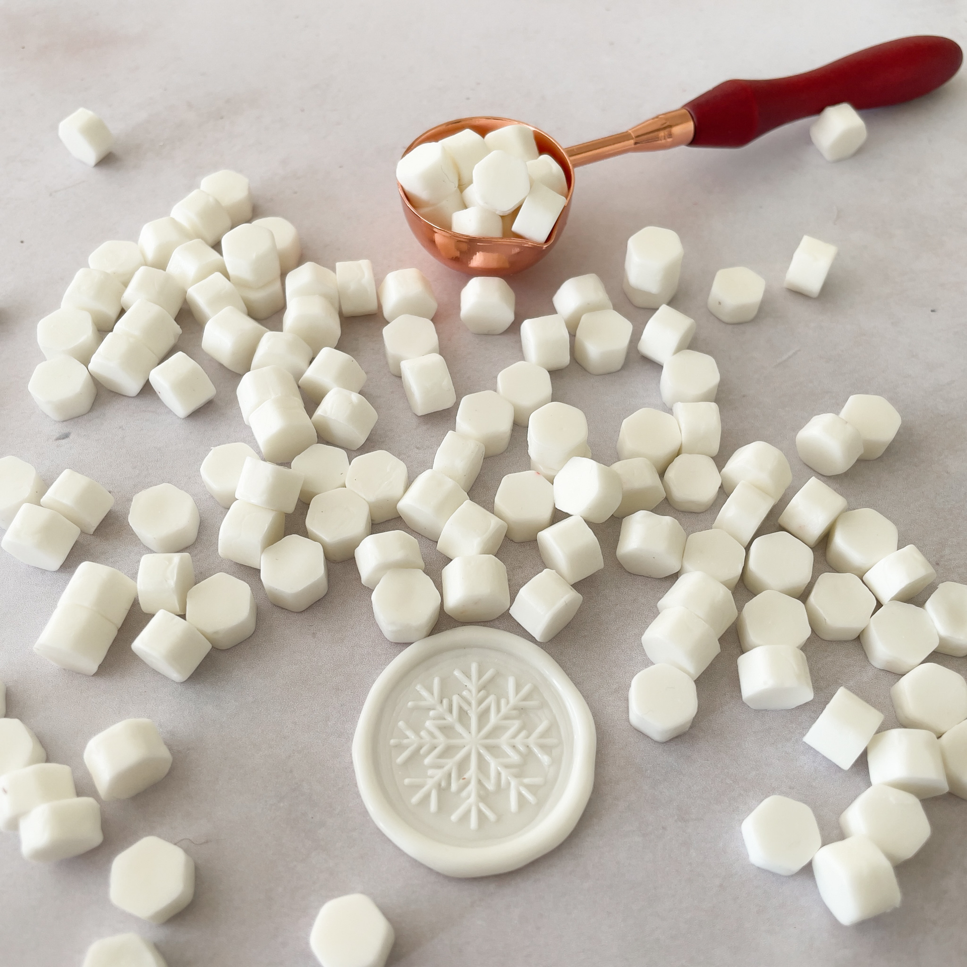 Sealing Wax Beads in White sealing wax thenaturalpapercompany   