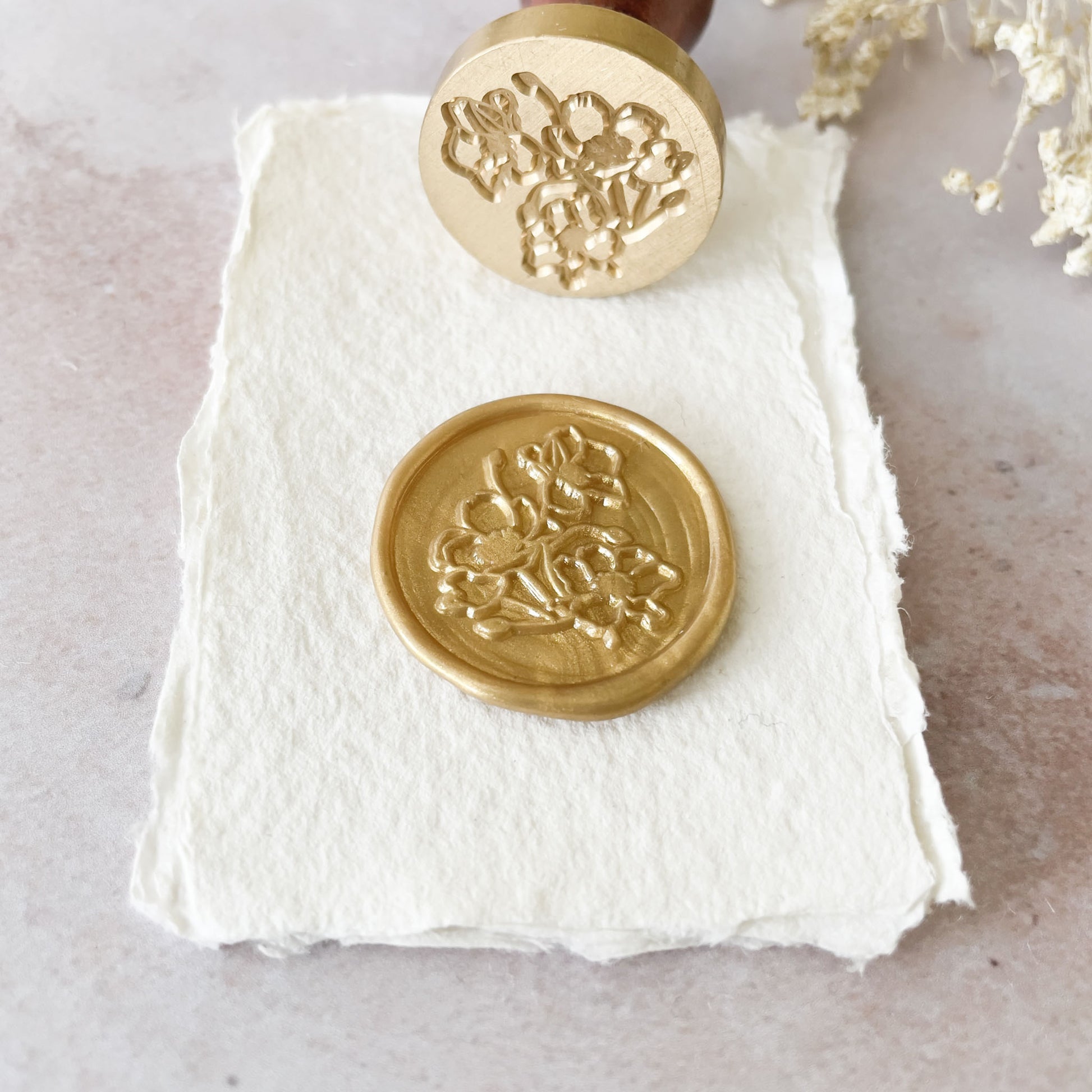 Floral wax seal with wild poppy design.  Pretty flowery sealing wax stamp.  By The Natural Paper Company